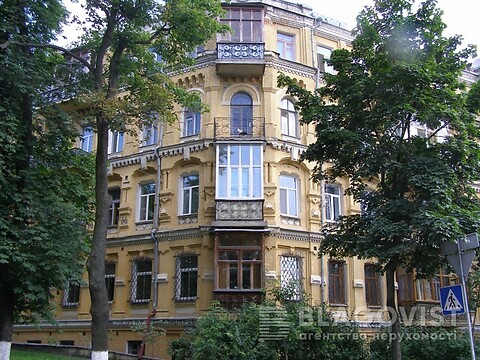 Продается 4-комнатная квартира 113 кв. м в Киеве, ул. Гетмана Павла Скоропадского(Льва Толстого), 23