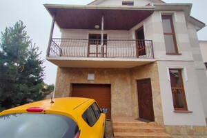 Продается дом на 2 этажа 180 кв. м с мансардой