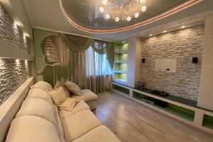 Продается 3-комнатная квартира 160.4 кв. м в Одессе, Педагогическая улица
