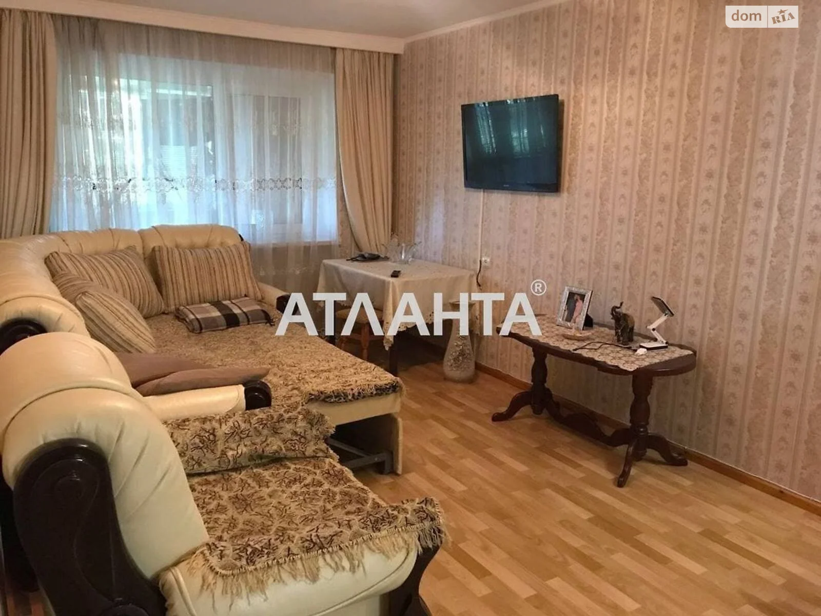 Продається 3-кімнатна квартира 73.2 кв. м у Одесі, вул. Ріхтера Святослава