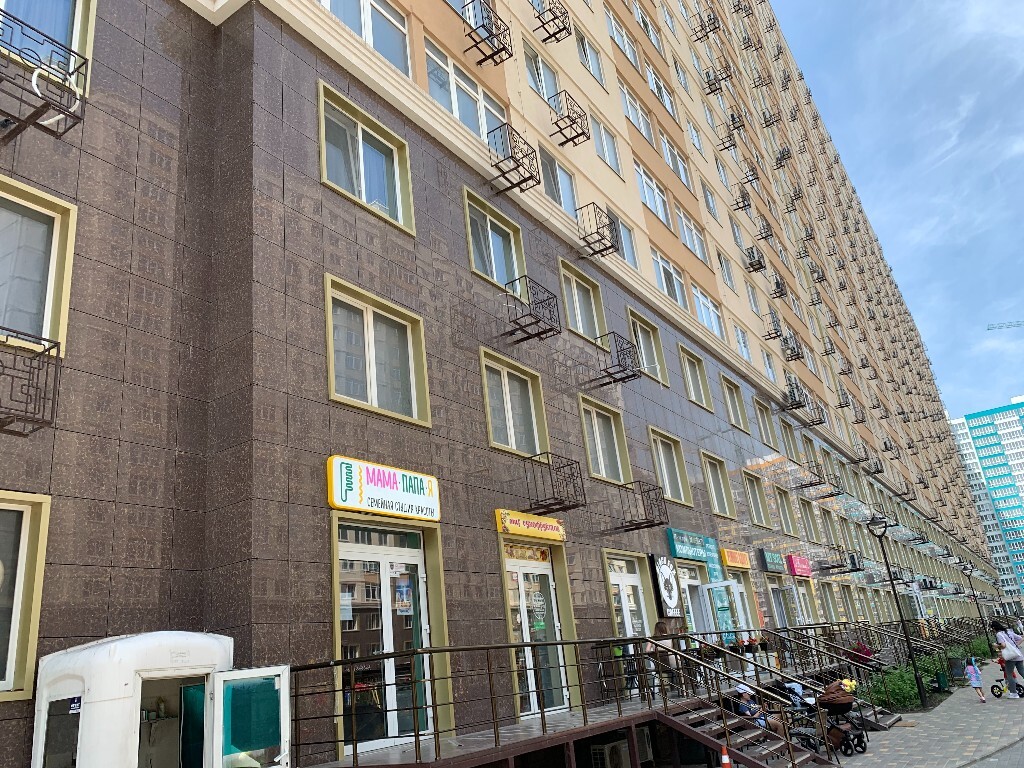 Продается 2-комнатная квартира 65 кв. м в Одессе, ул. Архитекторская, 9