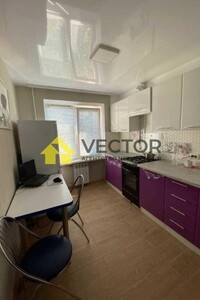Продаж квартири, Полтава, р‑н. Сади 1, Великотирнівська вулиця