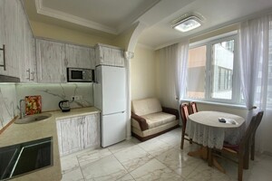 Сдается в аренду 2-комнатная квартира в Одессе, Канатная (Свердлова) улица