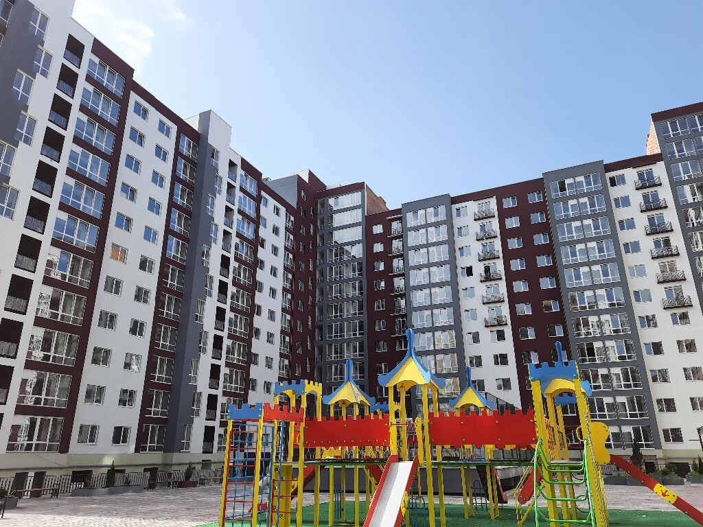 Продается 1-комнатная квартира 34 кв. м в Ивано-Франковске, цена: 24999 $ - фото 1