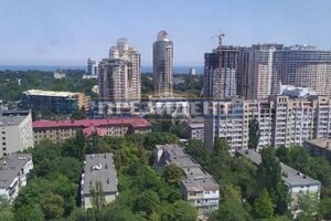Продается 3-комнатная квартира 135 кв. м в Одессе, Солнечная улица