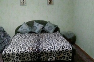 Оренда подобова квартири, Запоріжжя, р‑н. Південий (Піски), Новокузнецька вулиця