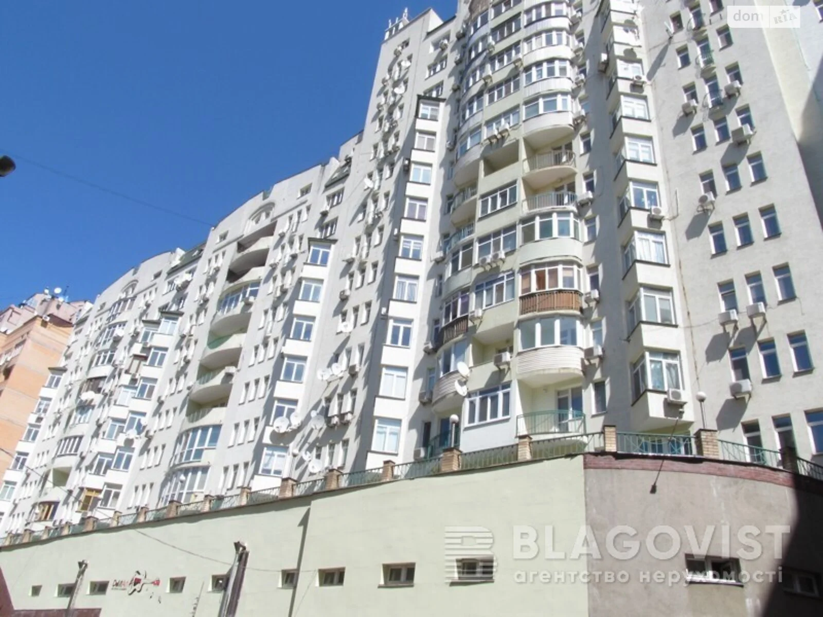 Продается 4-комнатная квартира 156 кв. м в Киеве, ул. Дмитриевская, 56Б - фото 1