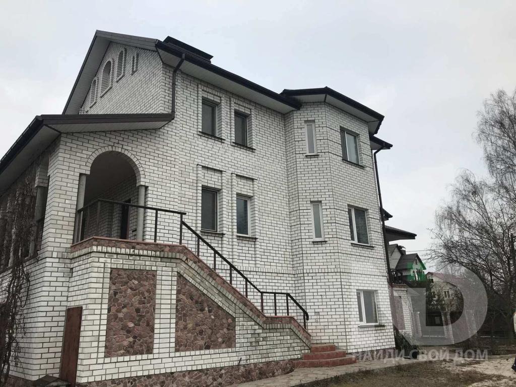 Продається будинок 4 поверховий 260 кв. м з гаражем, цена: 180000 $