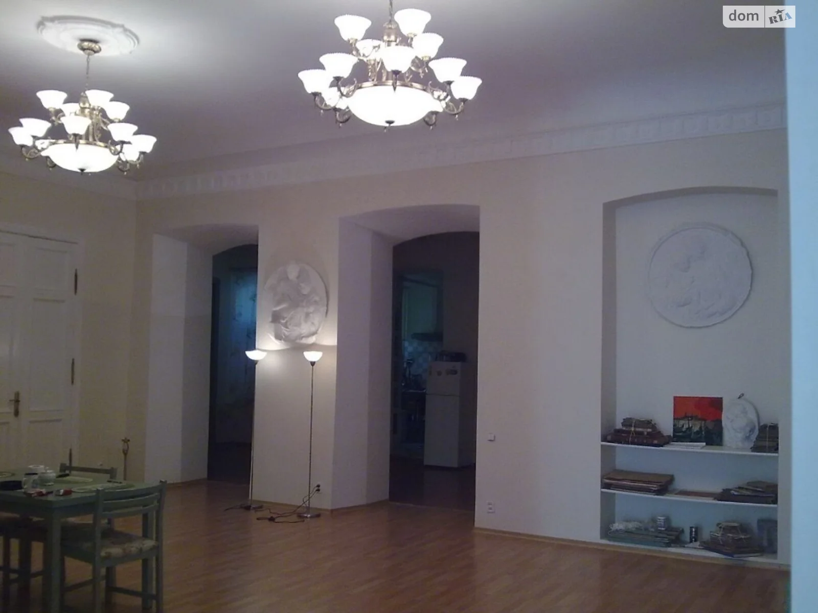 Продається 3-кімнатна квартира 186 кв. м у Одесі, вул. Гоголя - фото 1