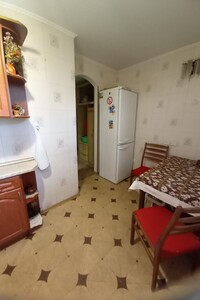 Сдается в аренду 1-комнатная квартира в Киеве, Ялтинская улица