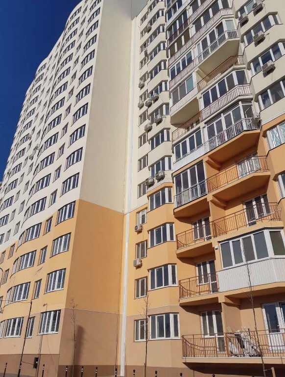 Продається 1-кімнатна квартира 57 кв. м у Одесі, вул. Академіка Корольова