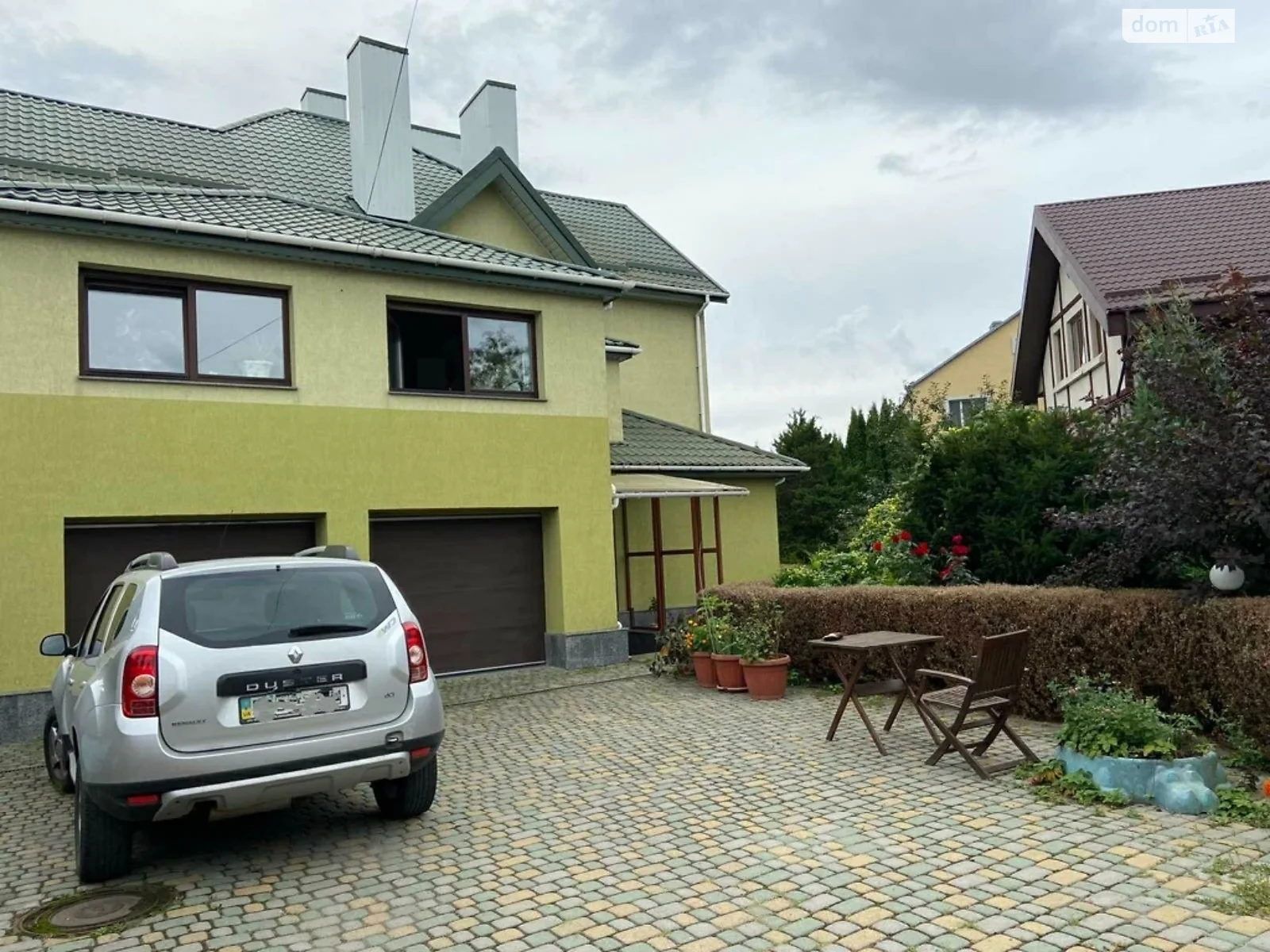 Продається будинок 2 поверховий 417 кв. м з гаражем, цена: 250000 $