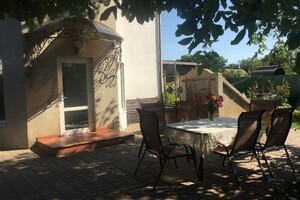 Сдается в аренду одноэтажный дом с беседкой