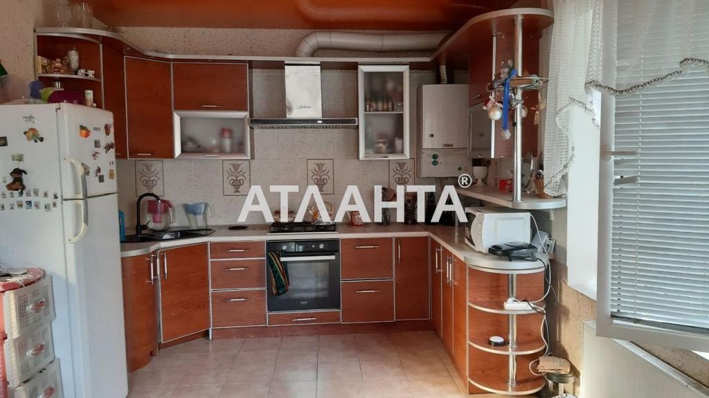 Продается дом на 2 этажа 170 кв. м с камином, цена: 100000 $ - фото 1