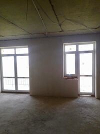 Продается 4-комнатная квартира 132 кв. м в Черновцах, ул. Ровенская