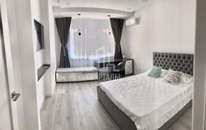 Продается 3-комнатная квартира 117 кв. м в Киеве, Анны Ахматовой улица