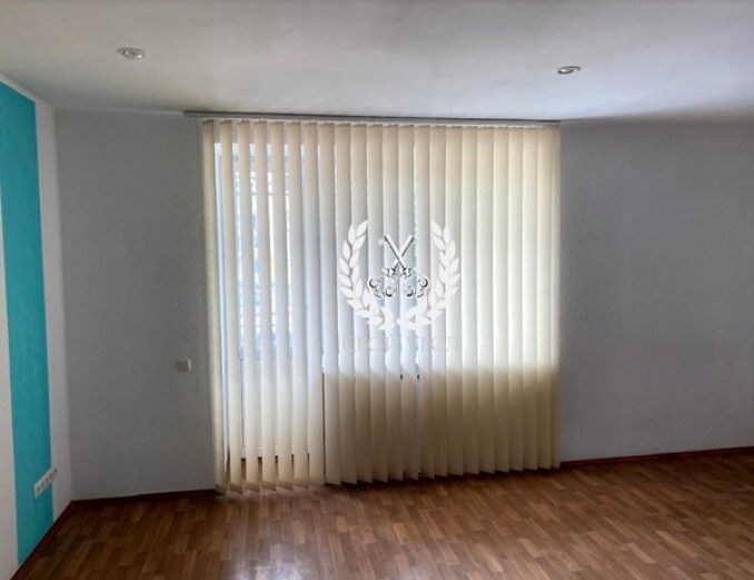Продается 1-комнатная квартира 64 кв. м в Чернигове, просп. Победы, 20 - фото 1