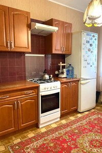 Продается 3-комнатная квартира 70 кв. м в Запорожье, Ольги Кобылянской (Ногина) улица