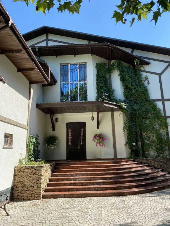 Продається будинок 2 поверховий 900 кв. м з балконом, цена: 439000 $ - фото 1