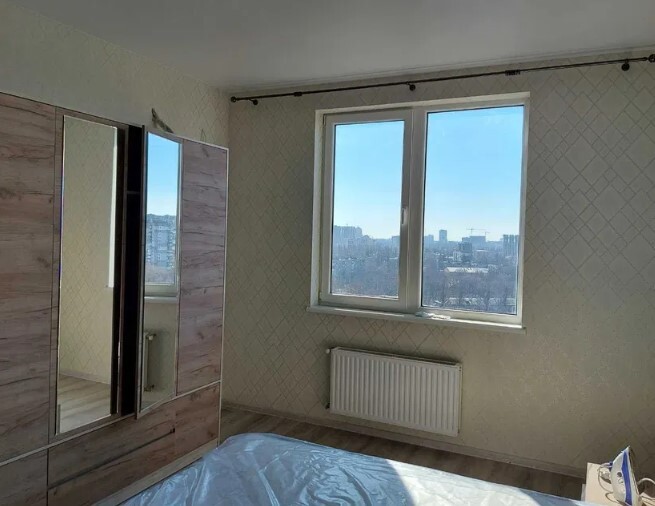 Продается 2-комнатная квартира 74.7 кв. м в Одессе, ул. Среднефонтанская