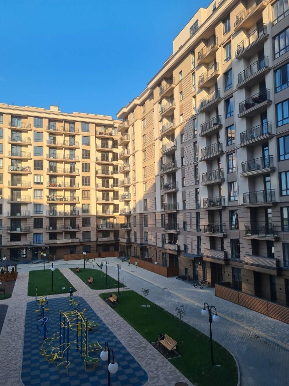 Продается 3-комнатная квартира 92 кв. м в Фонтанке, ул. Чехова - фото 1