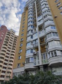Продается 3-комнатная квартира 107 кв. м в Черкассах, ул. Гагарина