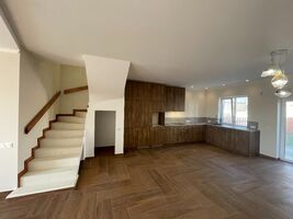 Продается дом на 2 этажа 112.2 кв. м с гаражом, цена: 138000 $