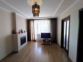 Продаж квартири, Луцьк, р‑н. Центр, Купали Янки вулиця, буд. 15