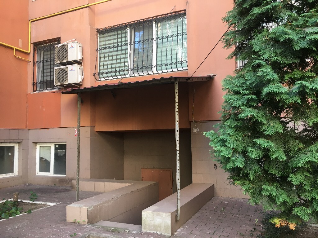 Продается объект сферы услуг 80 кв. м в 10-этажном здании, цена: 31453 $ - фото 1