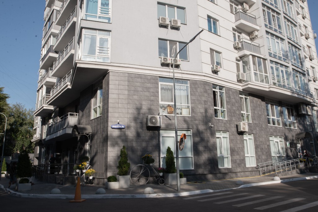 Продается 4-комнатная квартира 108 кв. м в Киеве, ул. Белорусская, 36А - фото 1