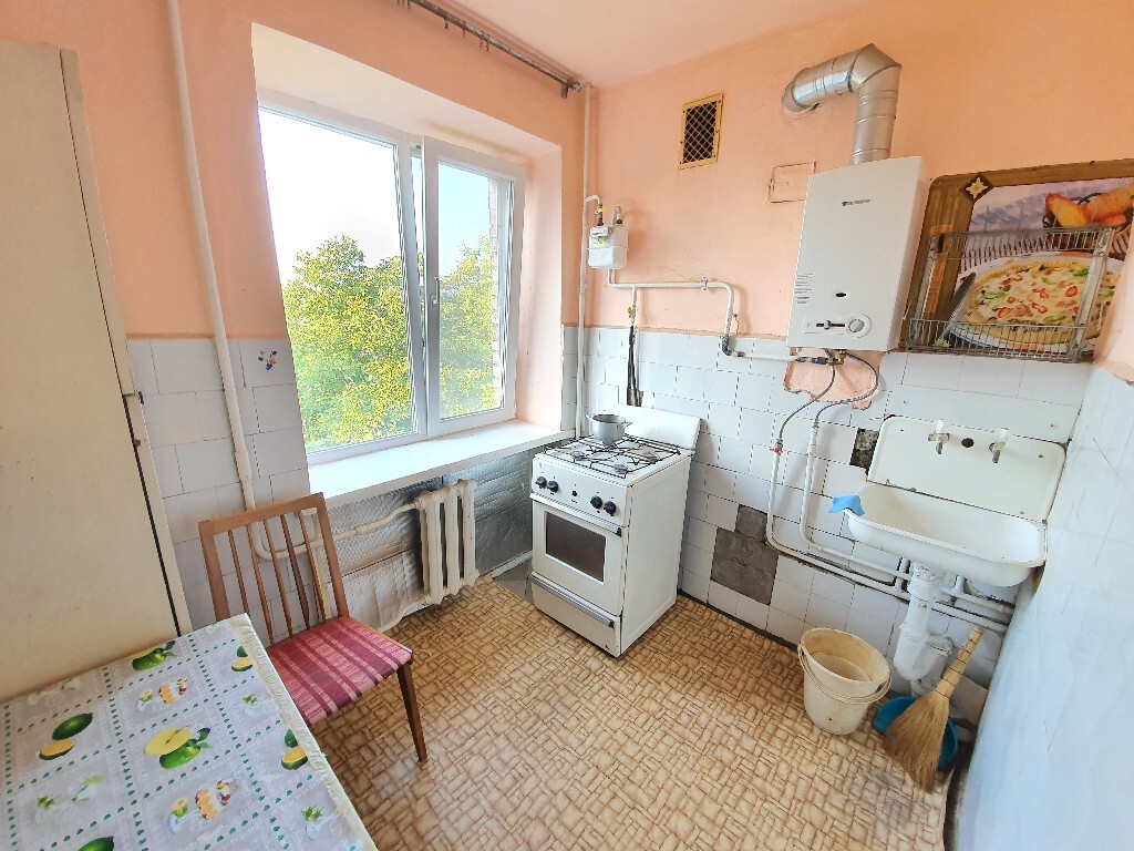 Продается 4-комнатная квартира 65 кв. м в Хмельницком, ул. Заречанская - фото 1