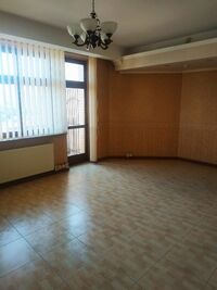 Продается 3-комнатная квартира 94.8 кв. м в Киеве, Павловская улица