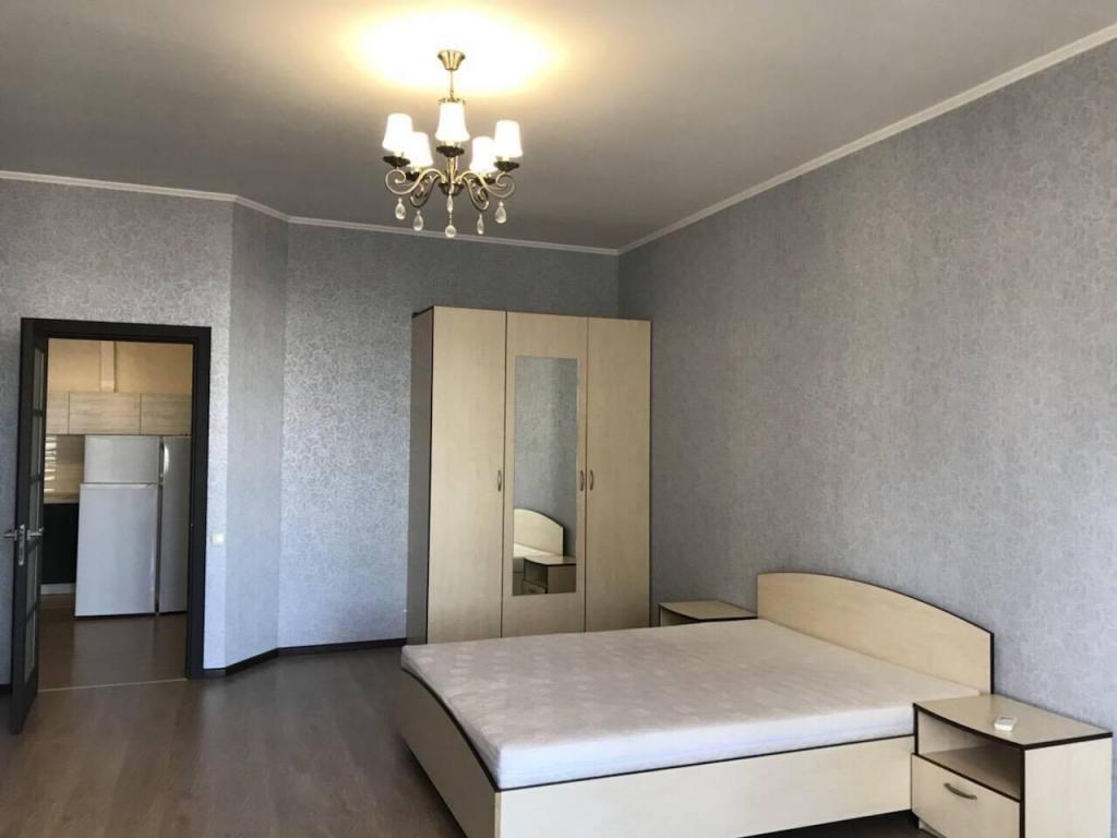 Продается 3-комнатная квартира 100 кв. м в Одессе, ул. Генуэзская