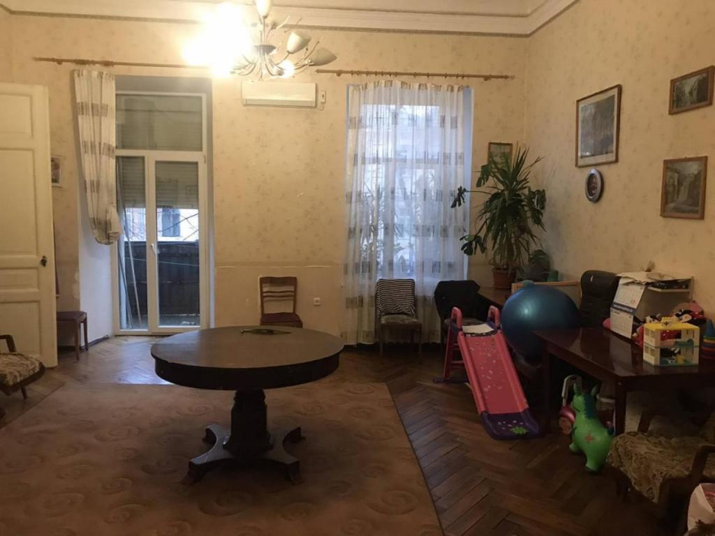 Продається 4-кімнатна квартира 145 кв. м у Одесі, вул. Ольгіївська