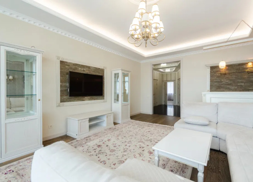Продается 3-комнатная квартира 125 кв. м в Киеве, ул. Старонаводницкая, 6Б