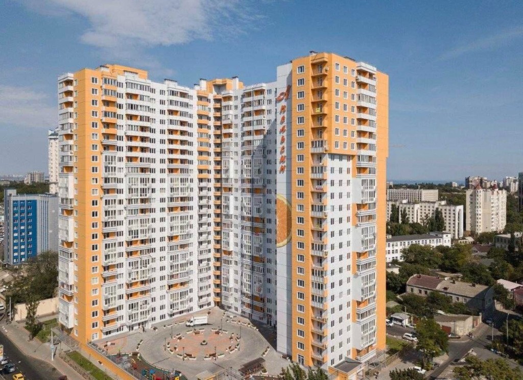 Продается 3-комнатная квартира 93 кв. м в Одессе, ул. Среднефонтанская - фото 1