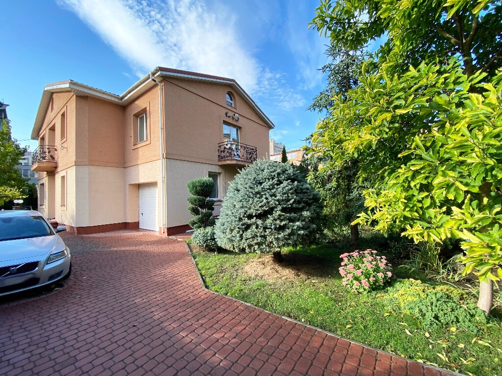 Продается дом на 2 этажа 285 кв. м с террасой, цена: 265000 $ - фото 1