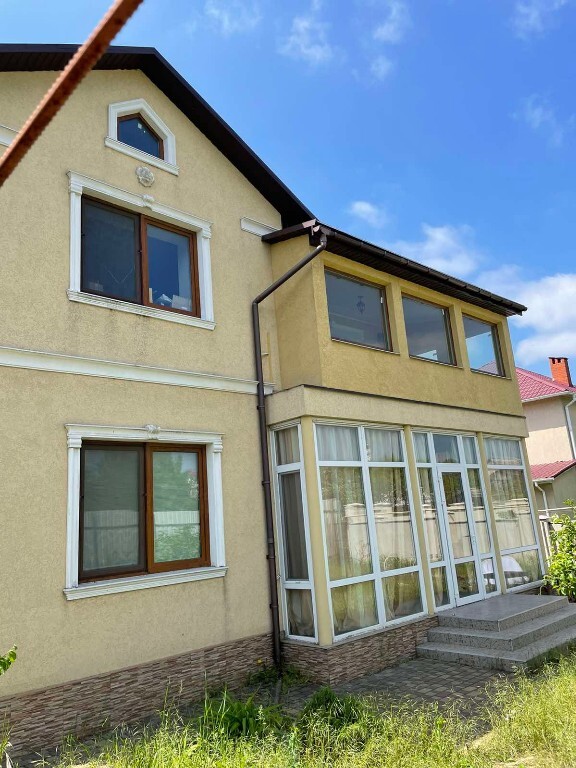 Продается дом на 2 этажа 220 кв. м с балконом, цена: 150000 $