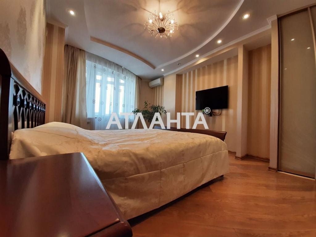 Продається 3-кімнатна квартира 130 кв. м у Одесі, вул. Маршала Говорова - фото 1