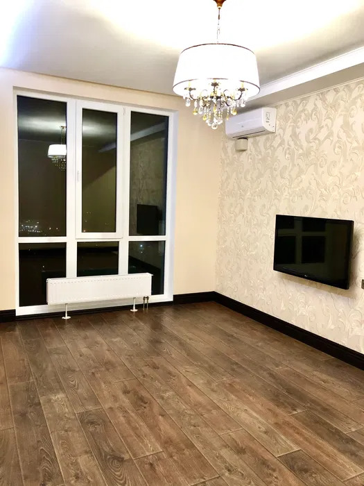 Продается 3-комнатная квартира 86 кв. м в Одессе, ул. Люстдорфская дорога, 55