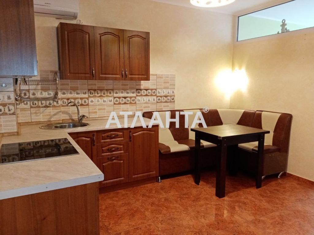 Продается 2-комнатная квартира 67 кв. м в Черноморске, цена: 33000 $