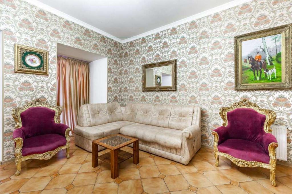 Продается 5-комнатная квартира 240 кв. м в Одессе, пер. Воронцовский, 6 - фото 1