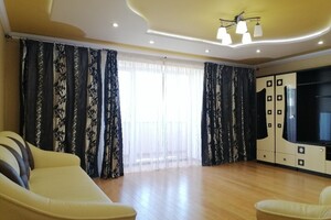 Сдается в аренду 2-комнатная квартира 76 кв. м в Тернополе, цена: 350 $