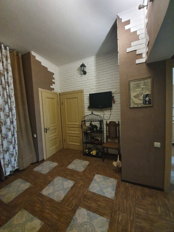 Продается 1-комнатная квартира 58 кв. м в Одессе, ул. Макаренко - фото 1