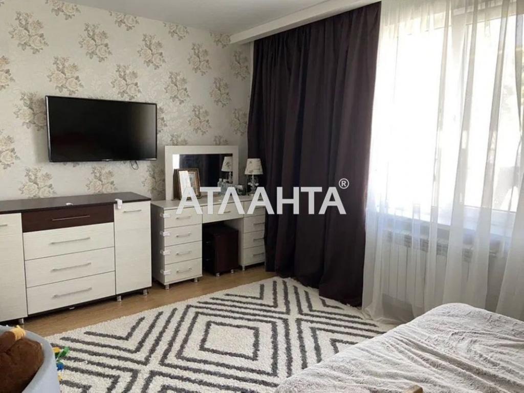 Продается 3-комнатная квартира 84.8 кв. м в Одессе, ул. Сиреневая - фото 1