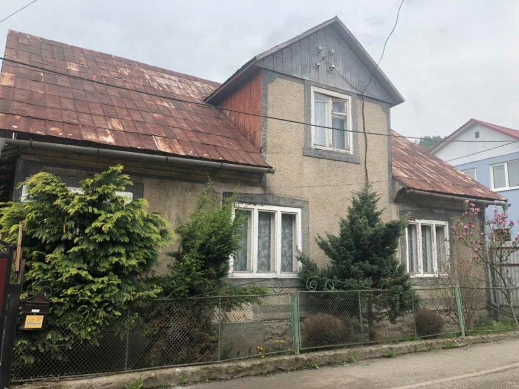 Продається будинок 2 поверховий 327 кв. м з каміном, цена: 32000 $