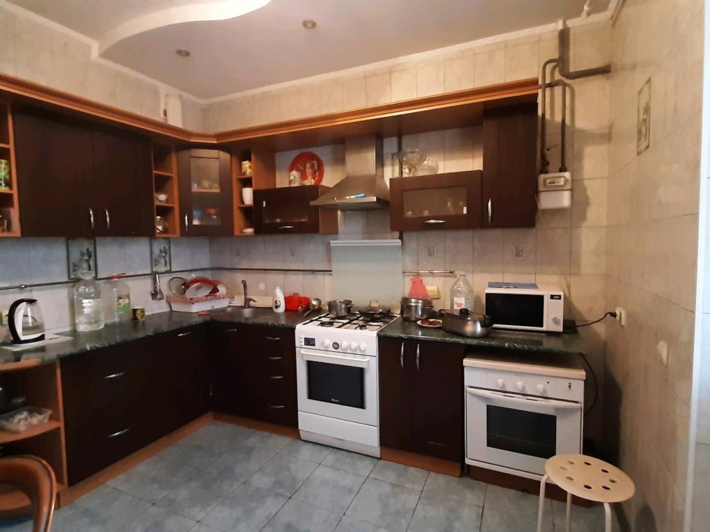 Продается 2-комнатная квартира 86 кв. м в Черновцах, цена: 78000 $ - фото 1