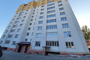 Продается 3-комнатная квартира 96 кв. м в Хмельницком, Каменецкая улица