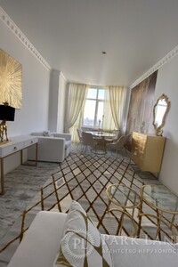 Продается 2-комнатная квартира 50 кв. м в Киеве, Белорусская улица