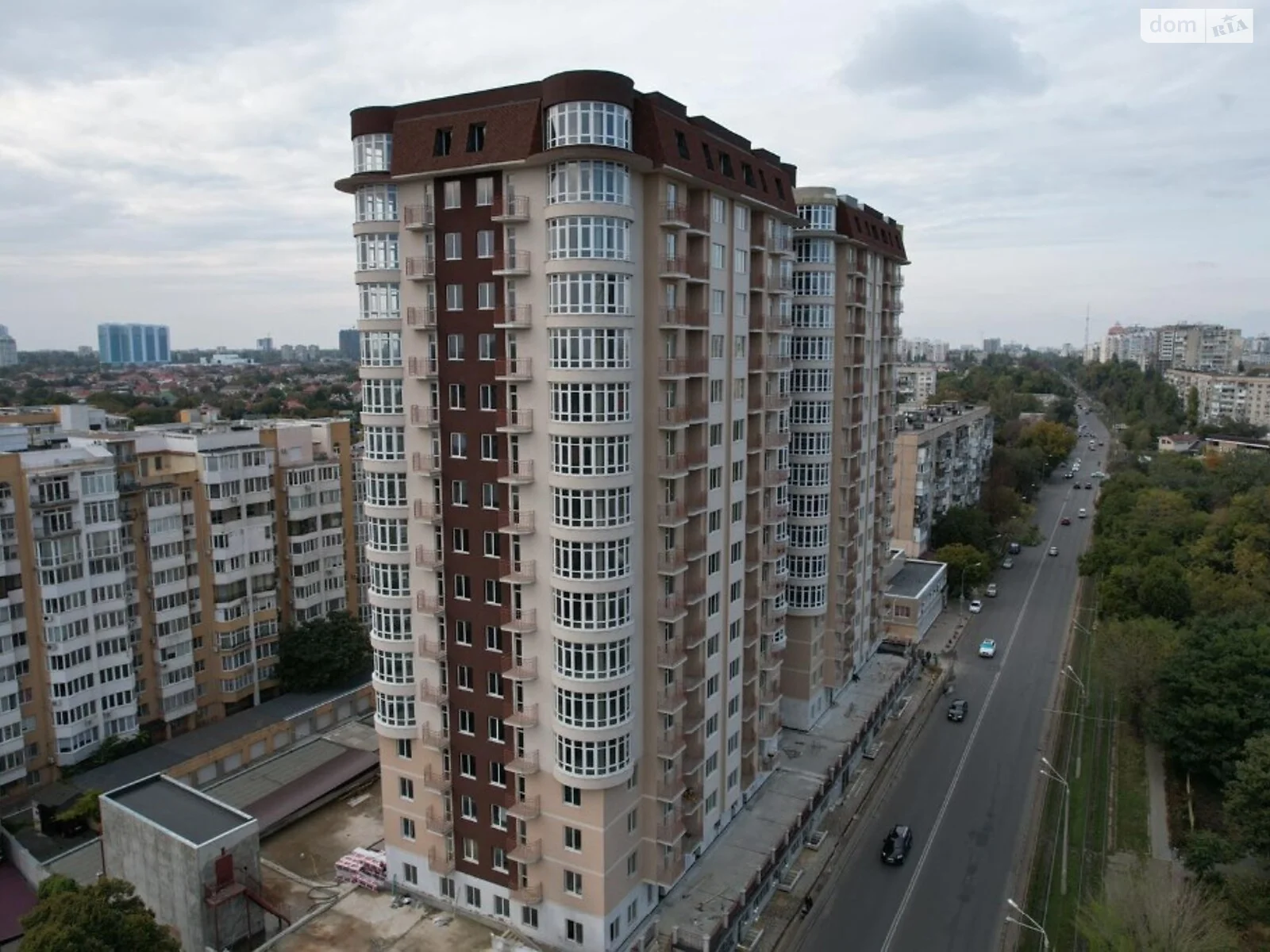 Продается 2-комнатная квартира 80.48 кв. м в Одессе, Фонтанская дор. - фото 1